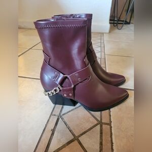 Dolce Vita Keeler Burgundy Ankle Boots